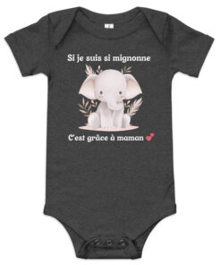 Alternative view of Body bébé “Si je suis si mignonne, c’est grâce à maman ❤️” Edition limitée